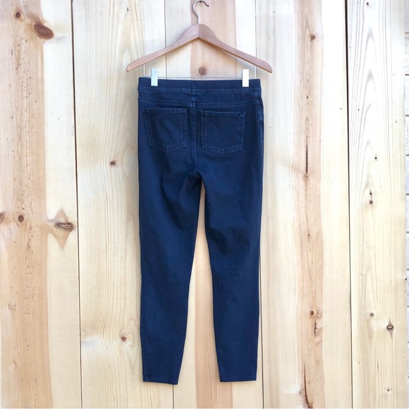 Spanx Dark Wash Jeans Pull On EUC Sz Medium - Picture 5 of 5